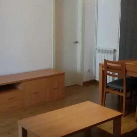 شقة Bright Spacious Flat Close To The City Center