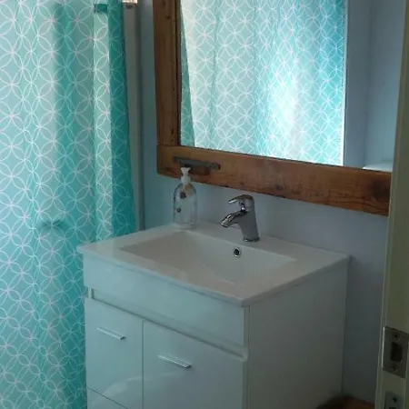 Bright Spacious Flat Close To The City Center شقة خيرونا