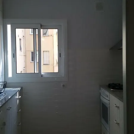 شقة Bright Spacious Flat Close To The City Center