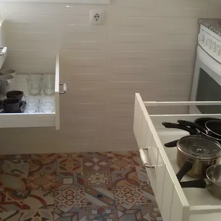 Bright Spacious Flat Close To The City Center شقة خيرونا