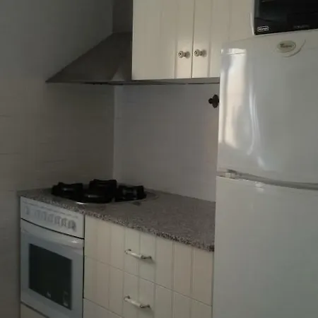 شقة Bright Spacious Flat Close To The City Center *