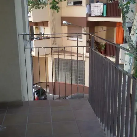 Bright Spacious Flat Close To The City Center شقة خيرونا
